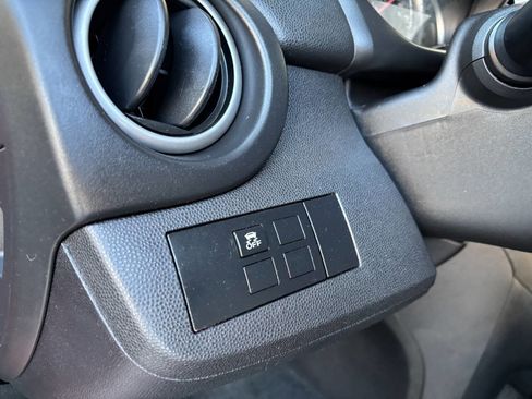 Used 2012 MAZDA MAZDA2 Touring image 30