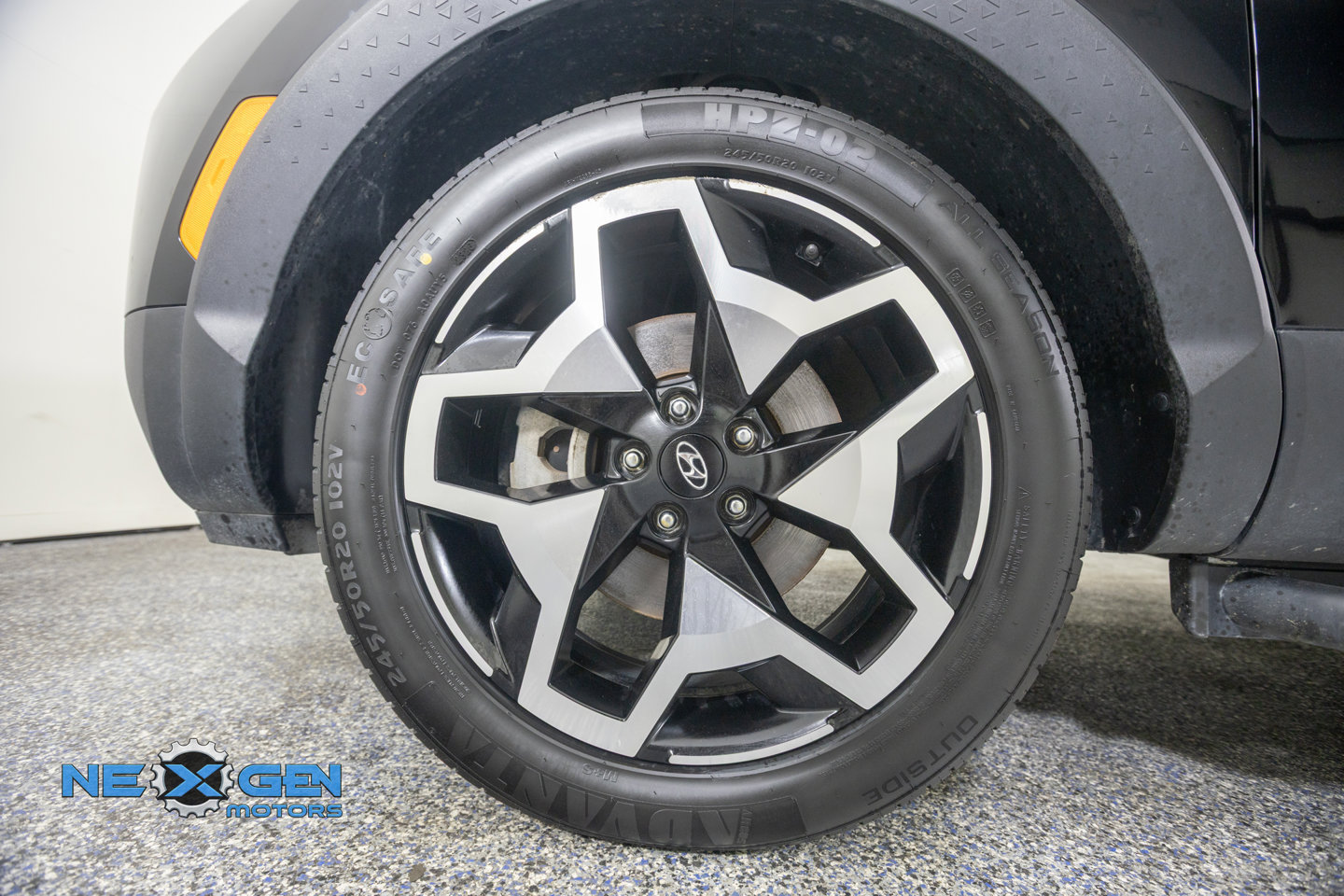Used 2023 Hyundai Santa Cruz Limited AWD/4WD image 48