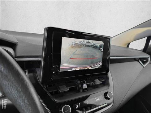 Used 2024 Toyota Corolla LE image 14