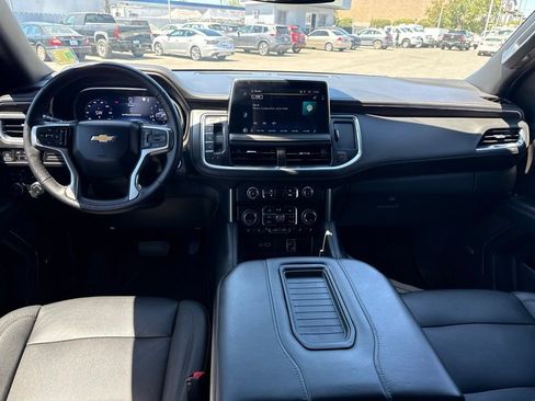 Used 2022 Chevrolet Tahoe LT w/ Luxury Package AWD/4WD image 13