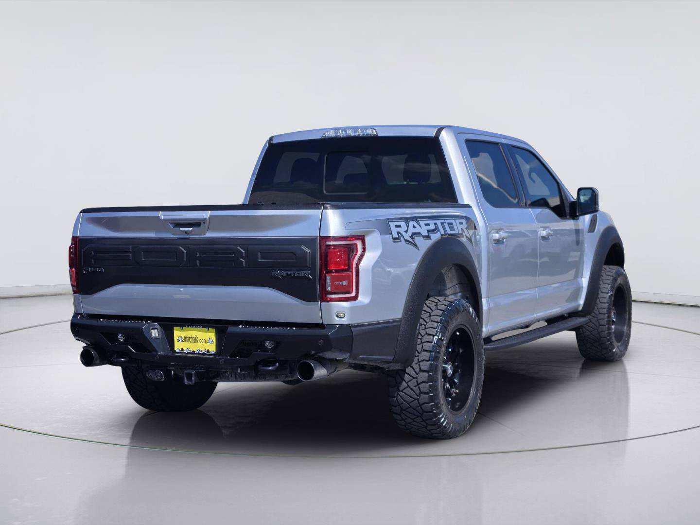 Used 2018 Ford F150 Raptor w/ Equipment Group 802A Luxury AWD/4WD image 8