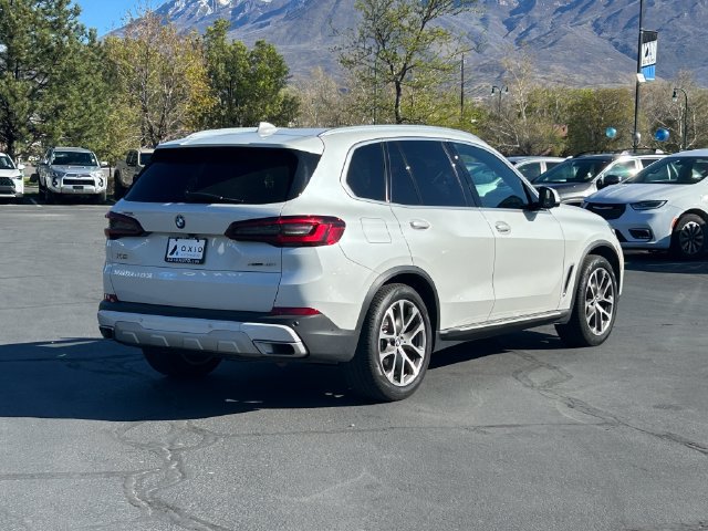 Used 2023 BMW X5 xDrive40i w/ Premium Package AWD/4WD image 3