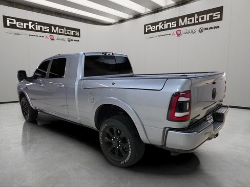 Used 2024 RAM 2500 Limited AWD/4WD image 3