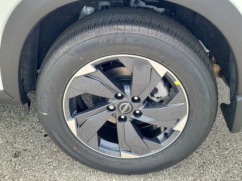 New 2026 Nissan Rogue SV FWD image 3