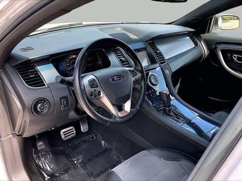 Used 2018 Ford Taurus SHO w/ Driver Assist Package AWD/4WD image 18