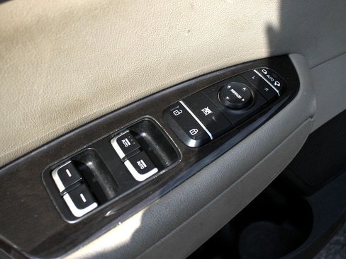 Used 2018 Kia Optima EX image 28
