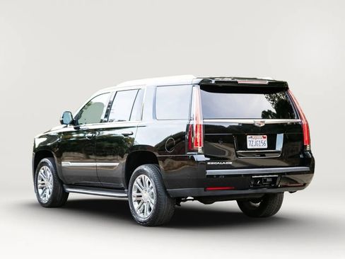Used 2018 Cadillac Escalade 2WD image 6