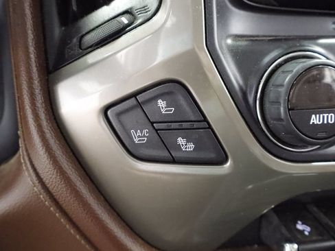 Used 2015 Chevrolet Silverado 1500 High Country w/ High Country Premium Package AWD/4WD image 24