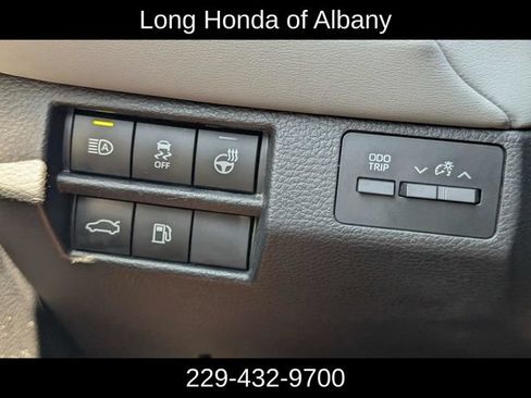 Used 2019 Toyota Avalon Limited FWD image 26
