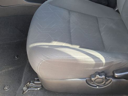 Used 2017 Toyota Tacoma TRD Off-Road w/ Tow Package image 18