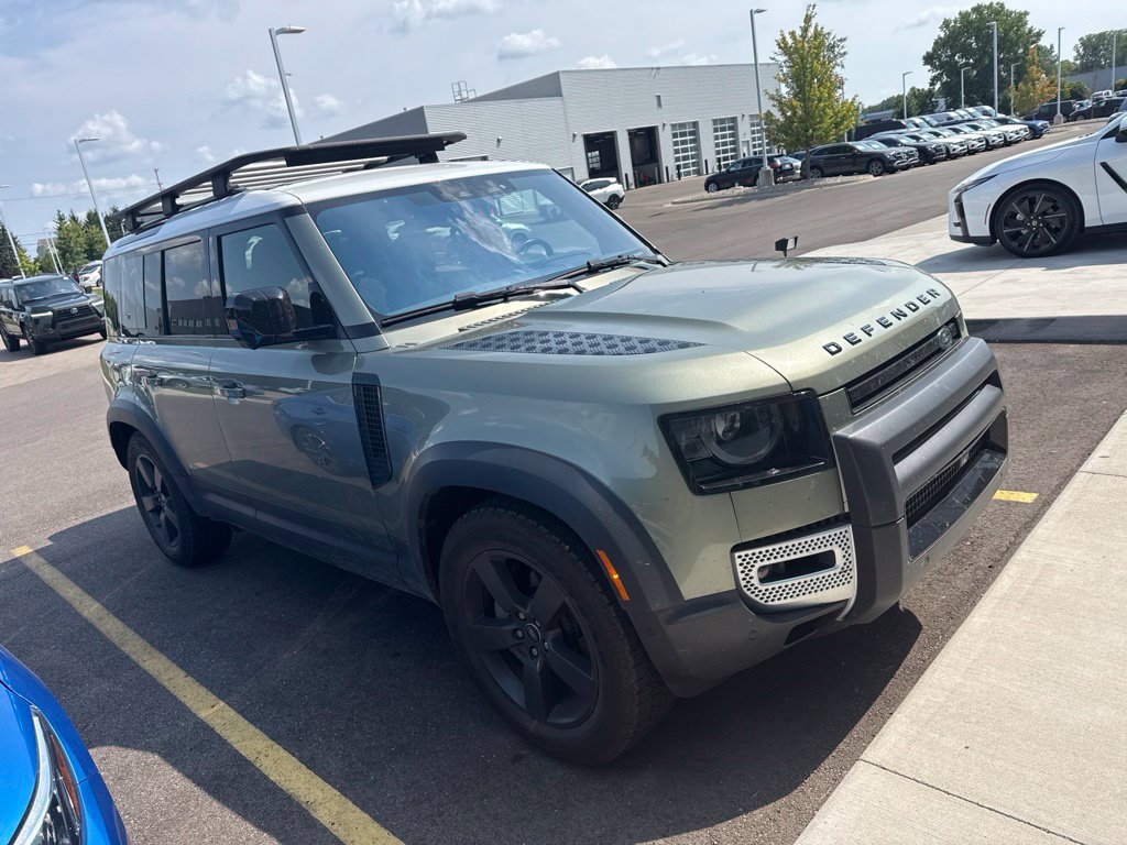 Used 2021 Land Rover Defender 110 SE AWD/4WD image 3