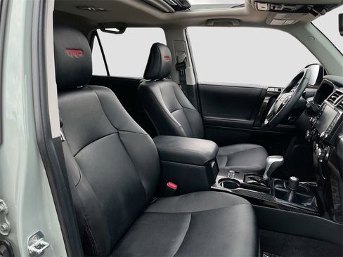 Used 2023 Toyota 4Runner TRD Off-Road Premium image 28