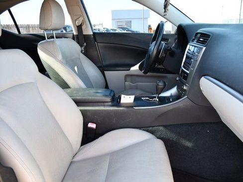 Used 2011 Lexus IS 250 w/ Premium Pkg Value Edition image 22