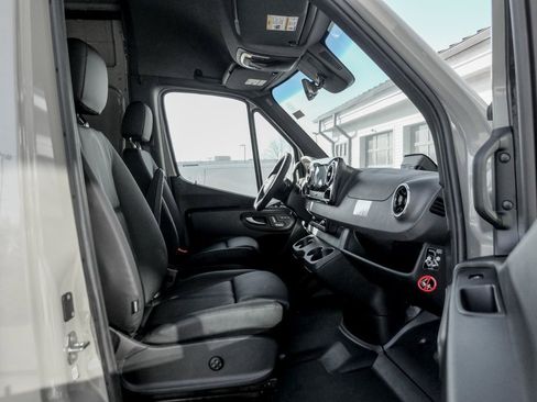 Used 2025 Mercedes-Benz Sprinter 3500 image 23