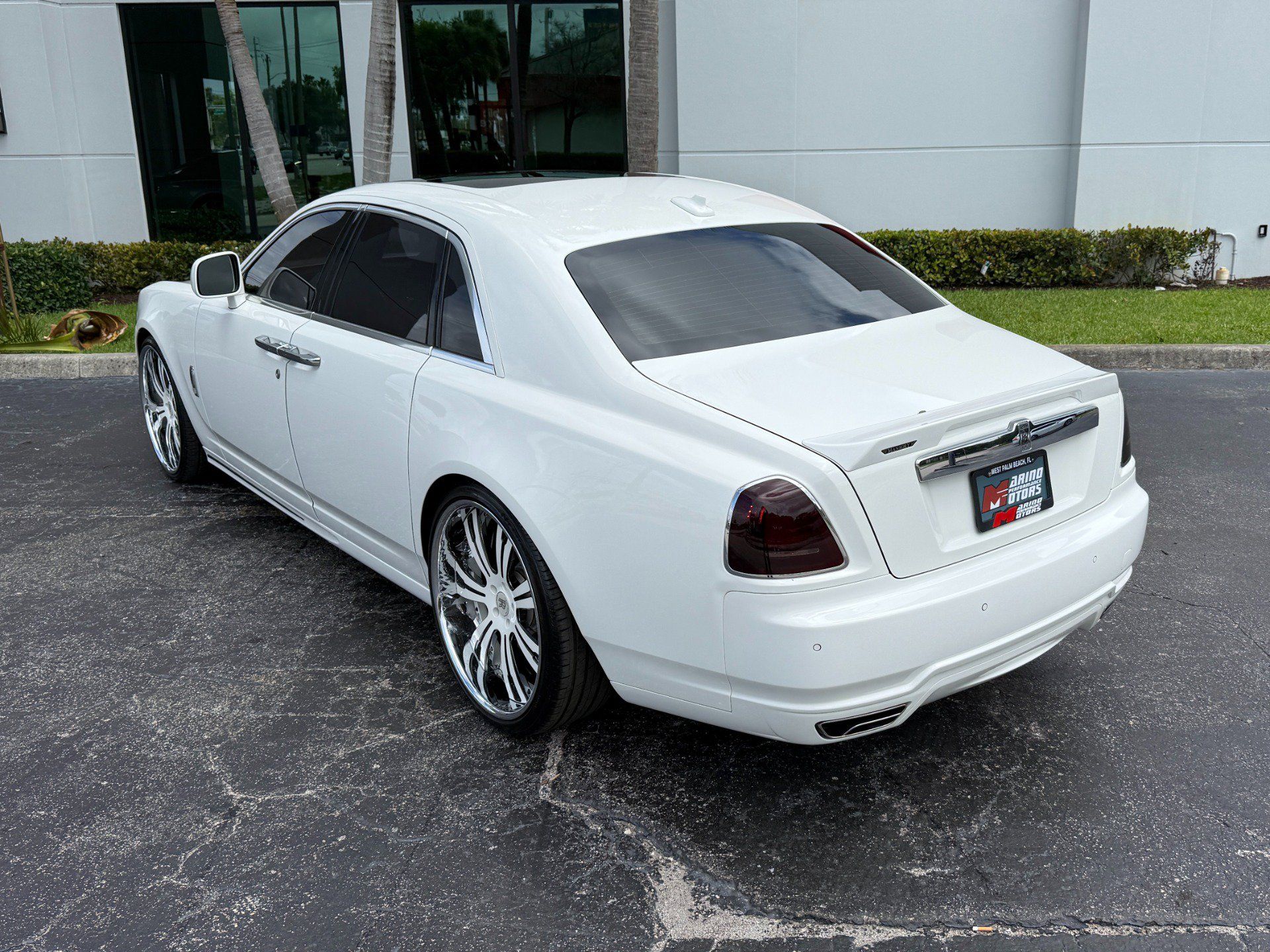 Used 2011 Rolls-Royce Ghost RWD image 13