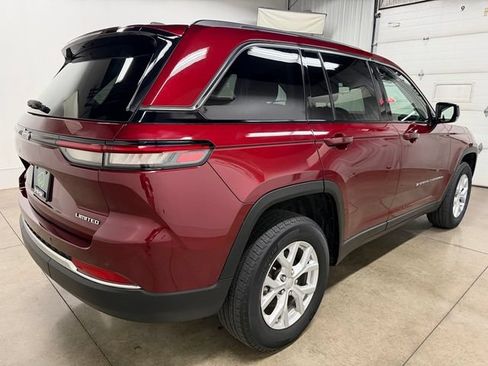 Used 2023 Jeep Grand Cherokee Limited AWD/4WD image 9