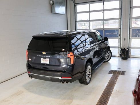 New 2025 Chevrolet Suburban Premier image 54