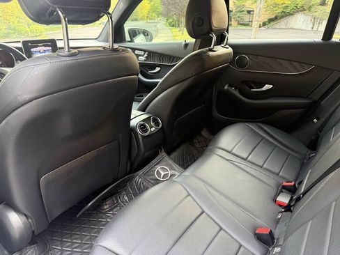 Used 2017 Mercedes-Benz GLC 300 4MATIC w/ Premium 1 Package image 18