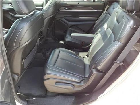 Used 2024 Jeep Grand Cherokee L Limited w/ Luxury Tech Group II image 46