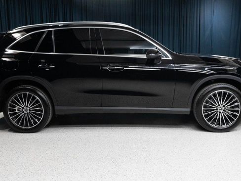 New 2027 Mercedes-Benz GLC 300 image 4