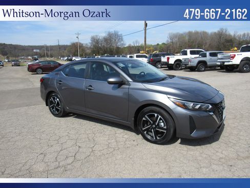 Used 2025 Nissan Sentra SV w/ Trunk Package image 18