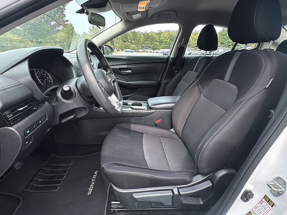Certified 2025 Nissan Sentra SV FWD image 14