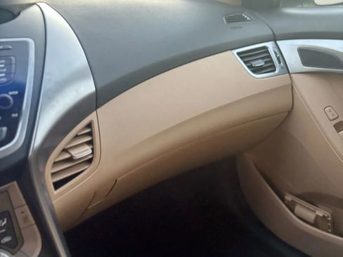 Used 2013 Hyundai Elantra GLS image 22