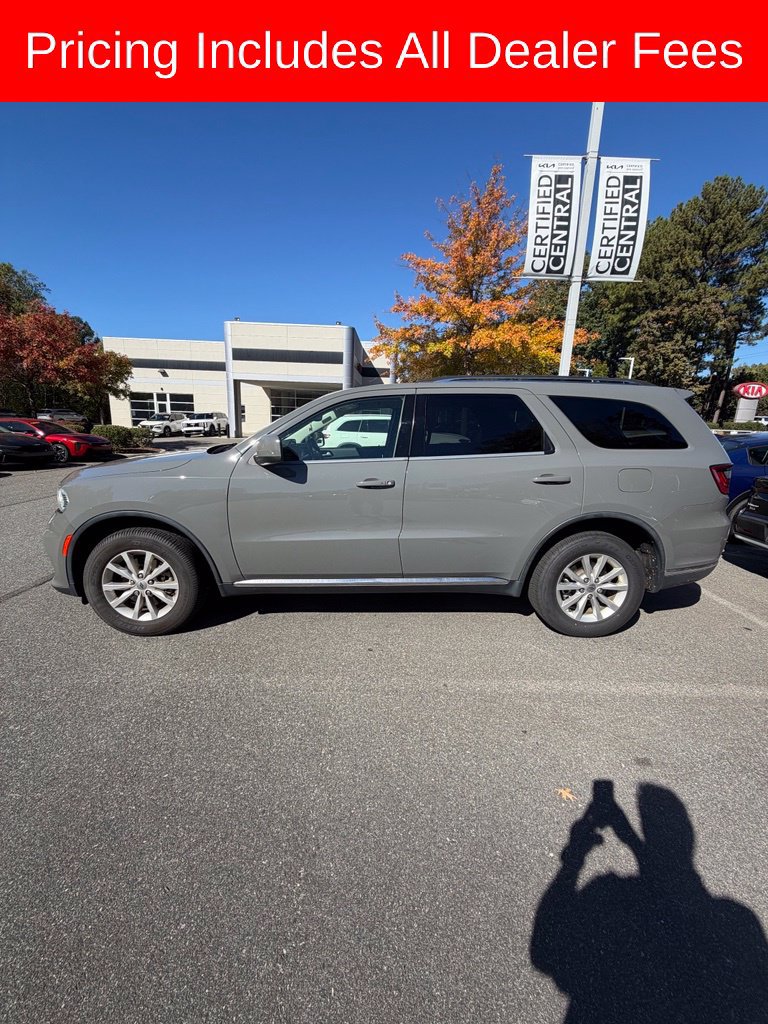 Used 2022 Dodge Durango SXT AWD/4WD image 2
