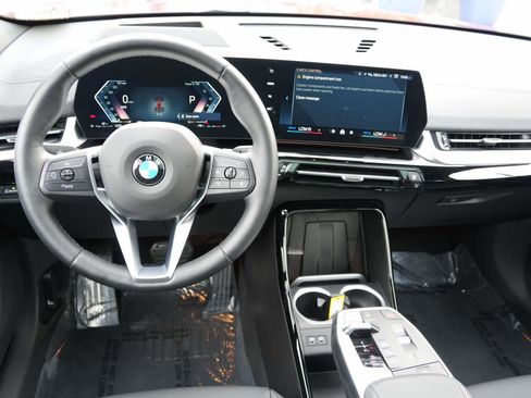 Used 2025 BMW X2 xDrive28i image 16