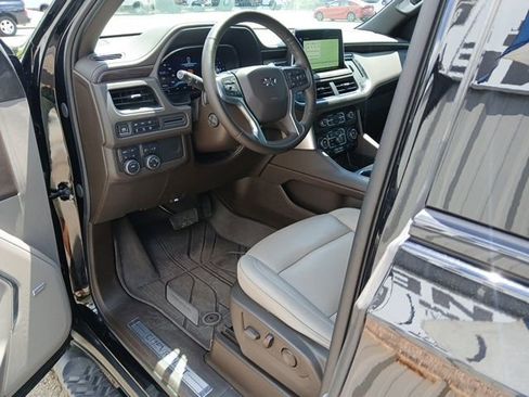 Used 2024 Chevrolet Tahoe Z71 w/ Luxury Package AWD/4WD image 55