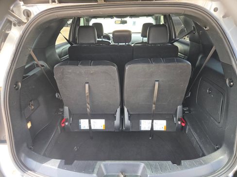 Used 2019 Ford Explorer XLT w/ Equipment Group 202A FWD image 22