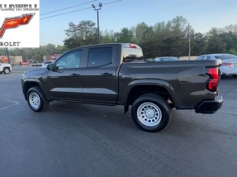 Used 2023 Chevrolet Colorado W/T RWD image 6