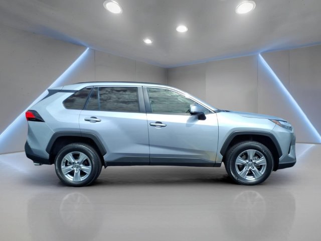 Used 2024 Toyota RAV4 XLE FWD image 22