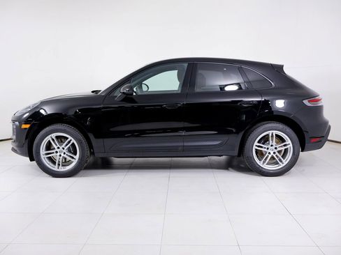 New 2026 Porsche Macan image 2