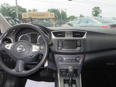 Used 2018 Nissan Sentra S FWD image 30