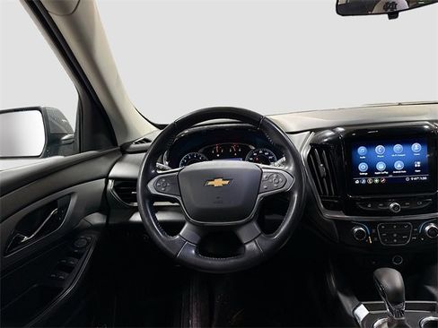 Used 2021 Chevrolet Traverse LT image 23