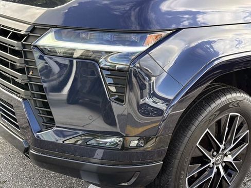 Used 2025 Lexus GX 550 w/ Accessory Package (Z1) AWD/4WD image 9