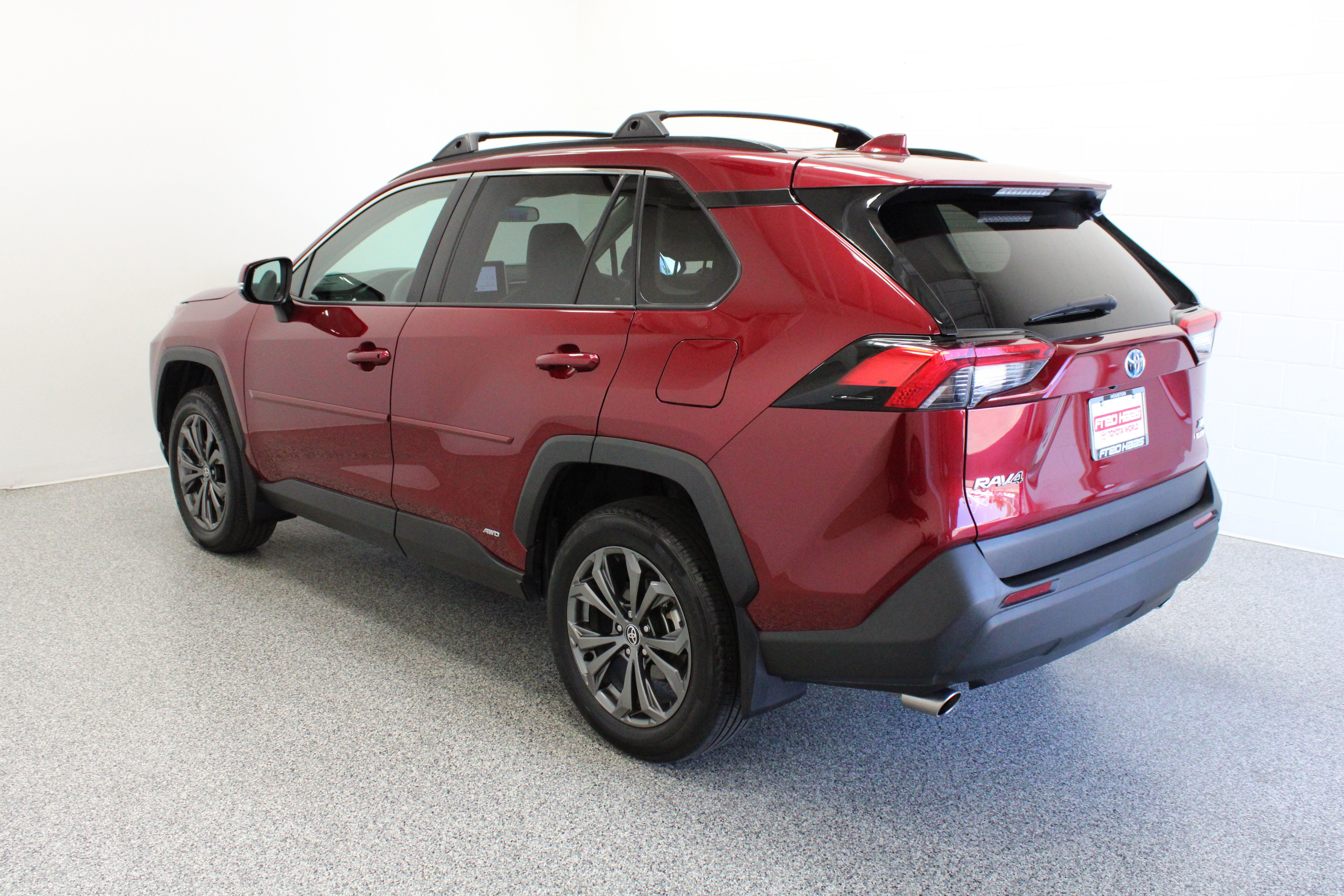 Used 2023 Toyota RAV4 XLE Premium AWD/4WD image 9