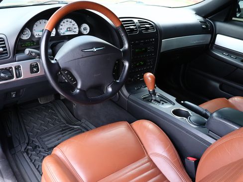 Used 2003 Ford Thunderbird RWD image 2