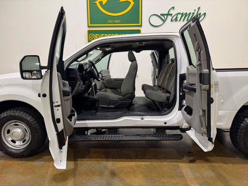 Used 2018 Ford F250 XL w/ Power Equipment Group RWD image 10