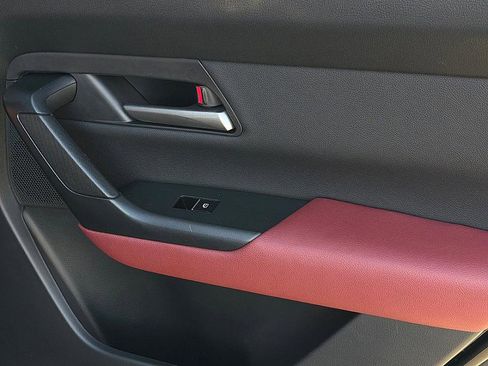 Used 2025 MAZDA CX-50 AWD 2.5 Hybrid w/ Cargo Package image 24