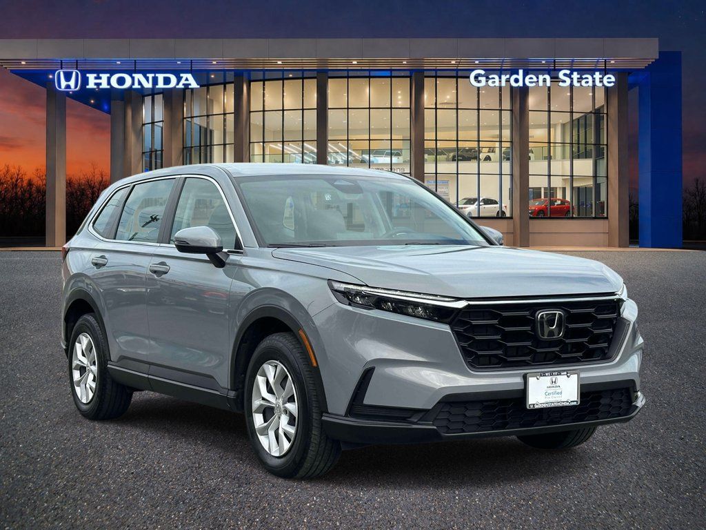 Used 2023 Honda CR-V LX image 2