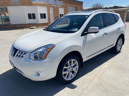 Used 2013 Nissan Rogue SL image 2