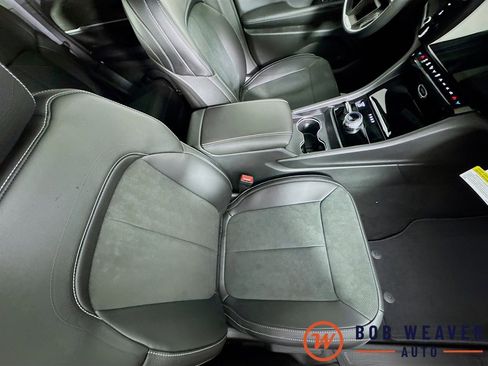 New 2026 Jeep Grand Cherokee Altitude image 31