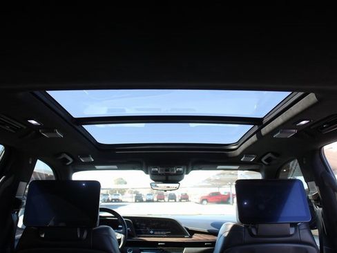 Used 2023 Cadillac Escalade ESV Sport Platinum w/ LPO, ONYX Package image 21