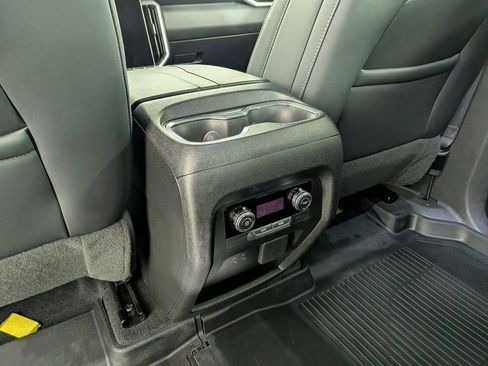 Certified 2025 GMC Acadia Elevation w/ Elevation Premium Package image 37