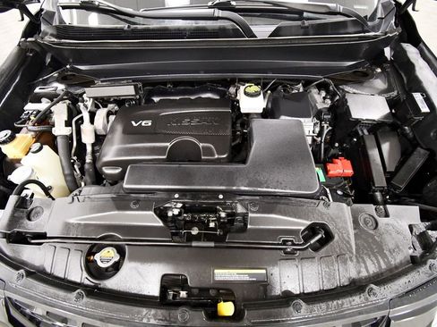 Used 2020 Nissan Pathfinder SL image 12