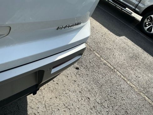 Used 2025 Nissan Pathfinder Platinum image 9