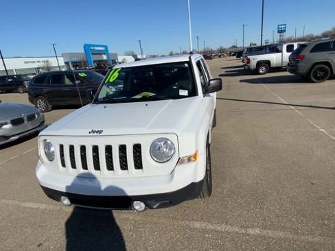 Used 2016 Jeep Patriot High Altitude image 5