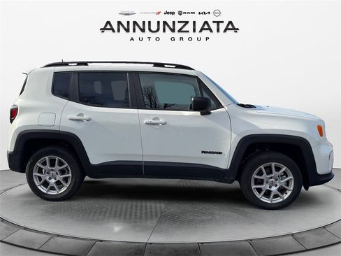 Used 2022 Jeep Renegade Latitude w/ Convenience Group image 6